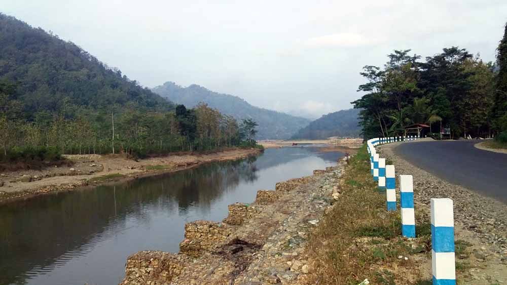 Sungai Grindulu di daerah Jejeran Arjosari (Halopacitan/Sigit Dedy Wijaya)
